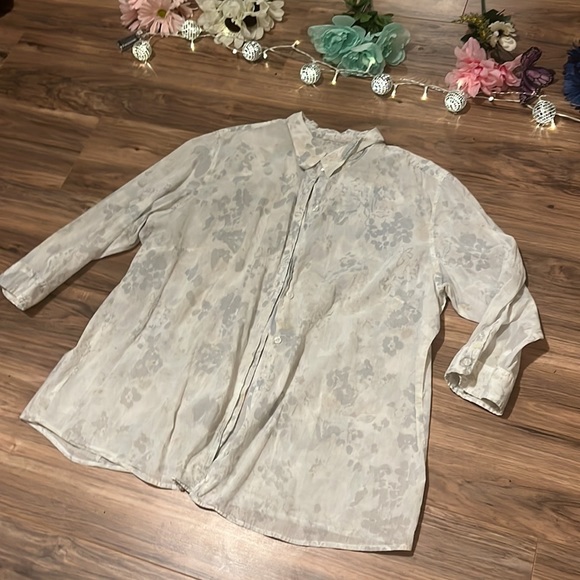 Floral Button Down - Picture 3 of 7